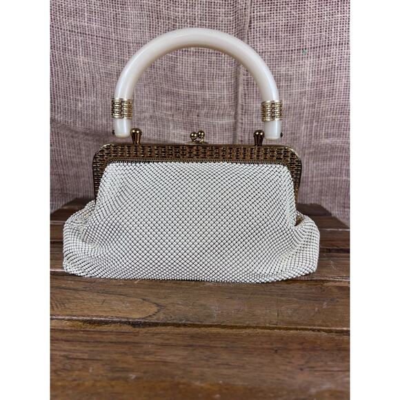 Cream Whiting & Davis Mesh Purse with Bakelite Handle~Mesh Evening Bag~1930’s - Picture 8 of 10
